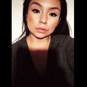 Meet your Posher, Mae